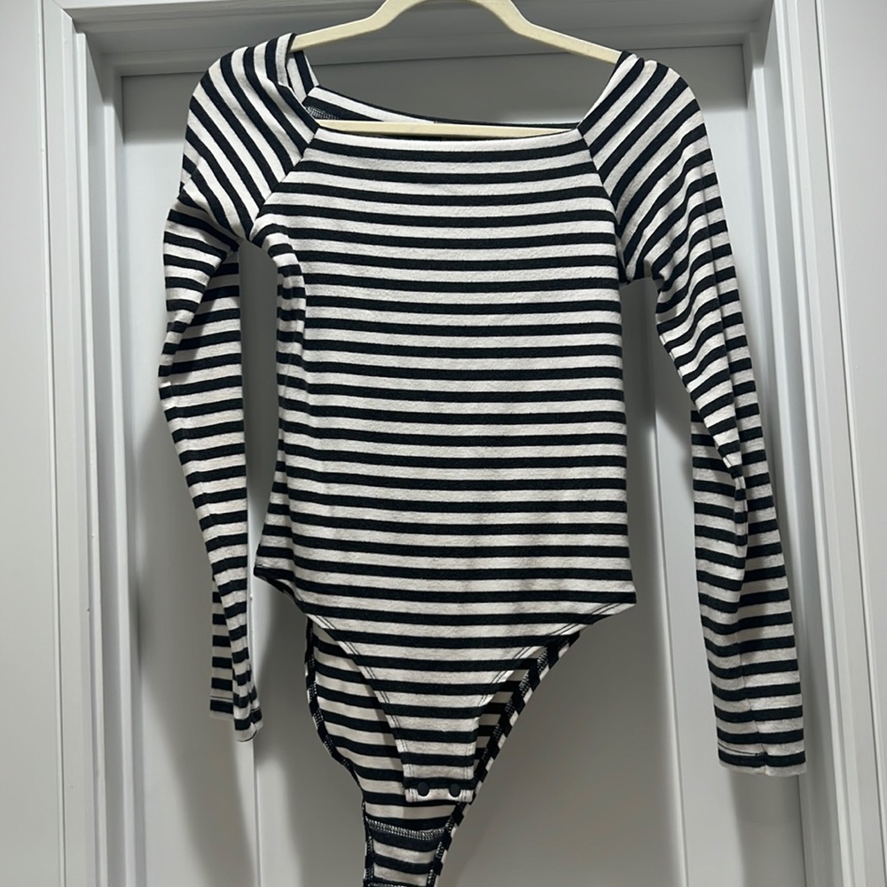 Olive white striped long sleeve bodysuit - size medium